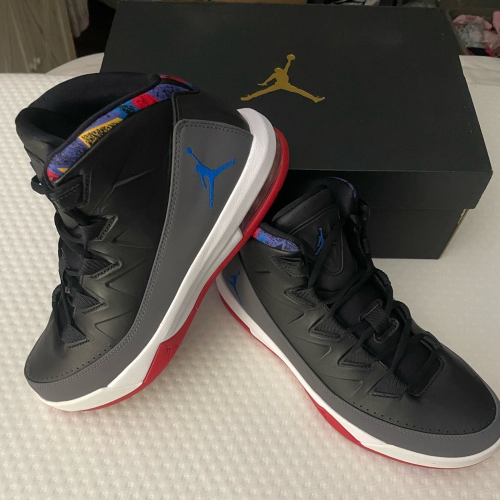 NEW - Nike Air Jordan Deluxe - Black Soar - 807717 035